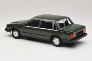 Volvo 740 GL Verde Scuro Minichamps 1:18 155171702 Pressofusione — immagine 5 di 6