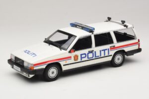 Volvo 740 GL Station Wagon Politi Norway Minichamps 1:18 155171796 Pressofusione