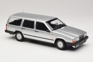 Volvo 740 GL Station Wagon Argento Minichamps 1:18 155171770 Pressofusione — immagine 4 di 6