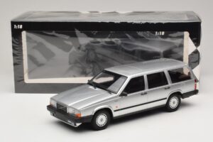 Volvo 740 GL Station Wagon Argento Minichamps 1:18 155171770 Pressofusione — immagine 6 di 6
