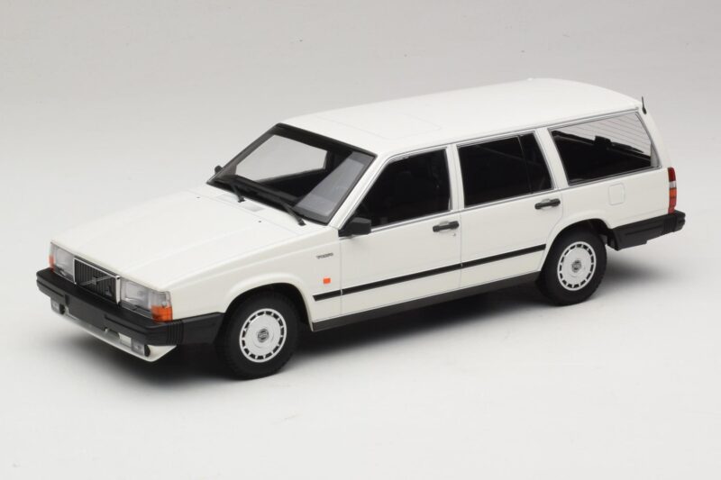 Volvo 740 GL Station Wagon Bianco Minichamps 1:18 155171772 Pressofusione