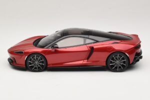 McLaren GTS Rosso GT Spirit 1:18 GT971 Resina — immagine 3 di 6