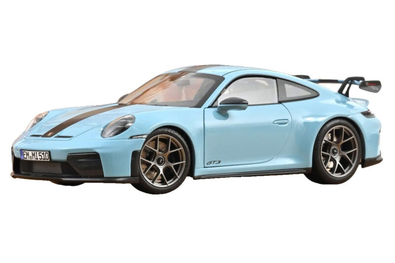 Porsche 911 992.2 GT3 Weissach Package Gulf Blue Norev 1:18 Porsche 911 992.2 GT3 Weissach Package Gulf Blue Norev 1:18 187000 Pressofusione