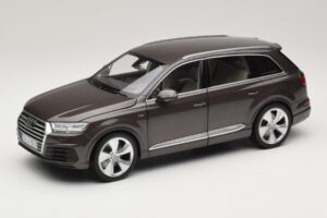 Audi Q7 4M Argus Brown Minichamps 1:18 5011407615 Pressofusione