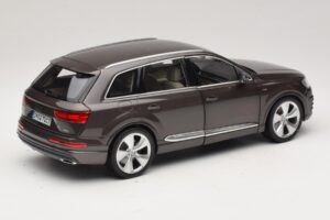 Audi Q7 4M Argus Brown Minichamps 1:18 5011407615 Pressofusione — immagine 3 di 8