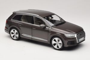 Audi Q7 4M Argus Brown Minichamps 1:18 5011407615 Pressofusione — immagine 6 di 8