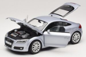 Audi TT 8N Silverblue Metallic Minichamps 1:18 100015020 Pressofusione — immagine 2 di 8
