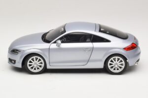 Audi TT 8N Silverblue Metallic Minichamps 1:18 100015020 Pressofusione — immagine 4 di 8