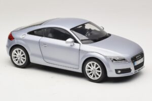 Audi TT 8N Silverblue Metallic Minichamps 1:18 100015020 Pressofusione — immagine 6 di 8