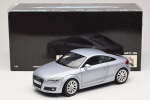 Audi TT 8N Silverblue Metallic Minichamps 1:18 100015020 Pressofusione — immagine 8 di 8