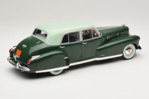 Cadillac Fleetwood Series 60 Special Verde MCG 1:18 MCG18657 Pressofusione — immagine 2 di 6