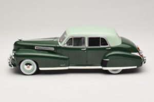 Cadillac Fleetwood Series 60 Special Verde MCG 1:18 MCG18657 Pressofusione — immagine 3 di 6