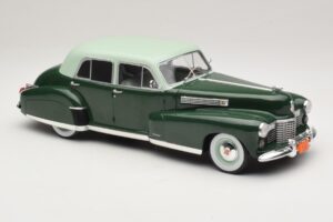 Cadillac Fleetwood Series 60 Special Verde MCG 1:18 MCG18657 Pressofusione — immagine 4 di 6