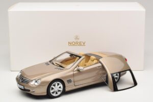 Mercedes SL500 R230 Travertine Beige Norev 1:18 183843 Pressofusione — immagine 9 di 9