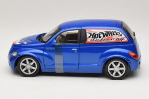 Chrysler PT Cruiser Consegna Blu Hot Wheels 1:18 29616 Pressofusione — immagine 3 di 7