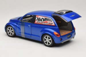 Chrysler PT Cruiser Consegna Blu Hot Wheels 1:18 29616 Pressofusione — immagine 4 di 7