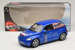 Chrysler PT Cruiser Consegna Blu Hot Wheels 1:18 29616 Pressofusione — immagine 7 di 7