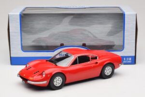 Ferrari Dino 246 GT Rosso MCG 1:18 MCG18359 Pressofusione — immagine 6 di 6