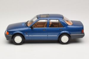 Ford Orion Mk2 1.6i Metallic Blue MCG 1:18 MCG18490 Pressofusione — immagine 3 di 6