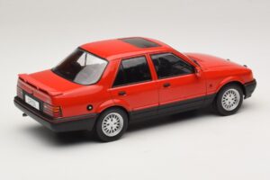 Ford Orion Mk2 1600E Rosso MCG 1:18 MCG18488 Pressofusione — immagine 2 di 6