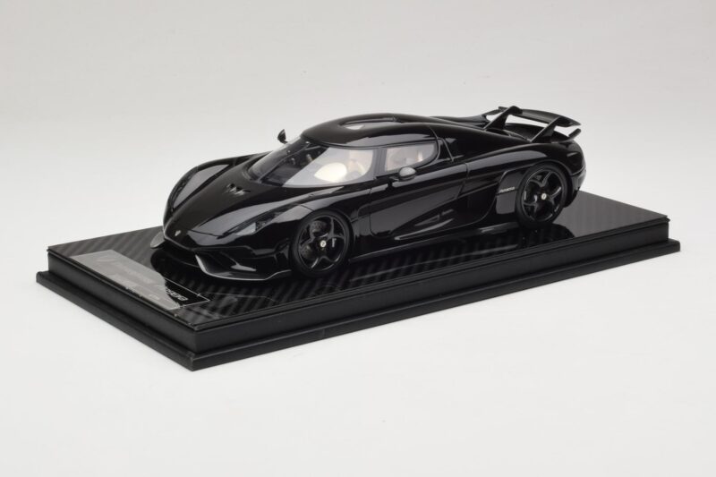 Koenigsegg Regera Nero Pacchetto Carbonio Interno Beige FrontiArt 1:18 REMC042 Resina