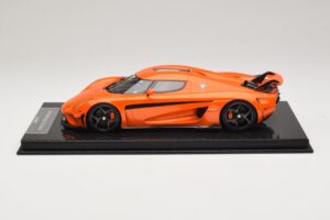 Koenigsegg Regera Arancione Pacchetto Carbonio FrontiArt 1:18 F071-153 Resina — immagine 3 di 7