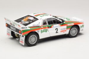 Lancia 037 #2 A. Bettega / M. Perissinot Rally San Marino 1984 Kyosho 1:18 08306F Pressofusione — immagine 3 di 8