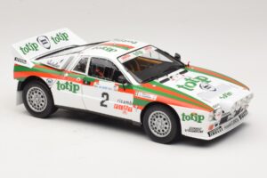 Lancia 037 #2 A. Bettega / M. Perissinot Rally San Marino 1984 Kyosho 1:18 08306F Pressofusione — immagine 6 di 8