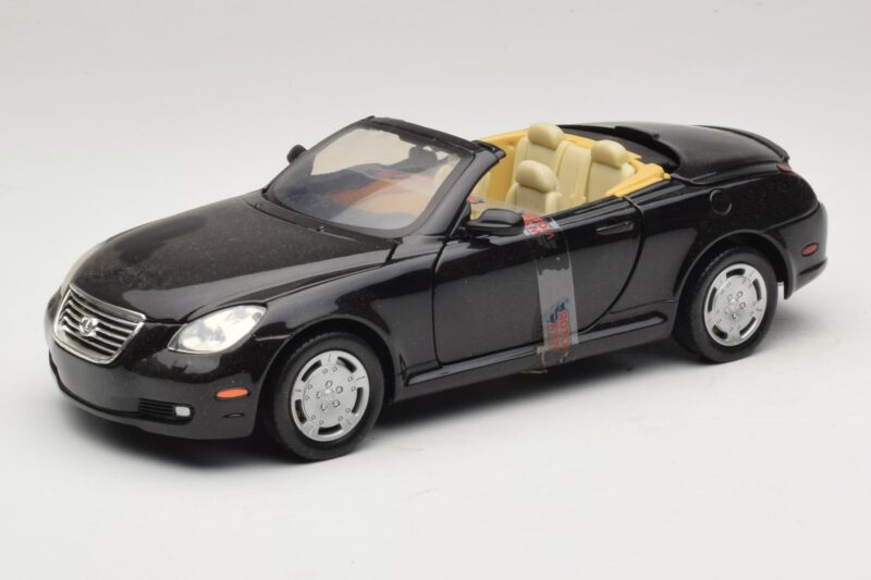 Lexus SC430 Cabriolet Nero Motormax 1:18 73119 Pressofusione