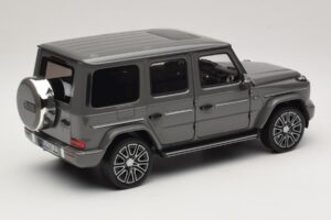 Mercedes G-Class W465 Classic Grey Norev 1:18 183035 Pressofusione — immagine 2 di 6