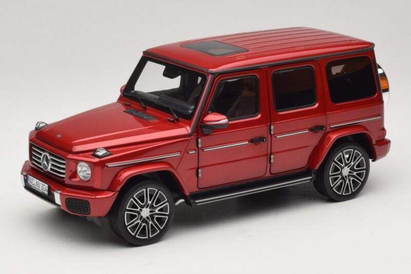 Mercedes G-Class W465 Hyacinth Red Norev 1:18 183037 Pressofusione