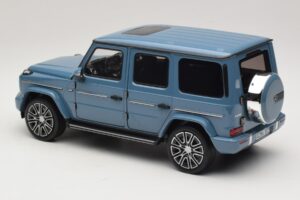Mercedes G-Class W465 Vintage Blue Norev 1:18 183034 Pressofusione — immagine 5 di 6