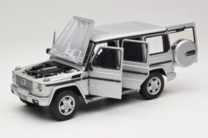 Mercedes G500 W463 LWB Edizione Concessionario Argento AUTOart 1:18 B66962142 Pressofusione — immagine 2 di 8