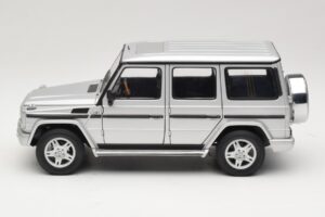 Mercedes G500 W463 LWB Edizione Concessionario Argento AUTOart 1:18 B66962142 Pressofusione — immagine 4 di 8
