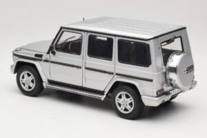 Mercedes G500 W463 LWB Edizione Concessionario Argento AUTOart 1:18 B66962142 Pressofusione — immagine 7 di 8