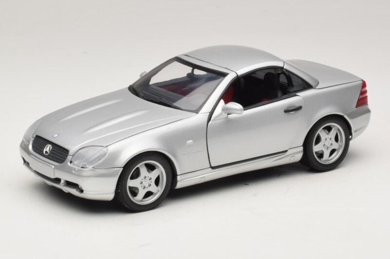 Mercedes SLK230 R170 AMG Roadster Argento UT Models 1:18 26152 Pressofusione