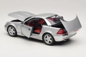 Mercedes SLK230 R170 AMG Roadster Argento UT Models 1:18 26152 Pressofusione — immagine 5 di 8