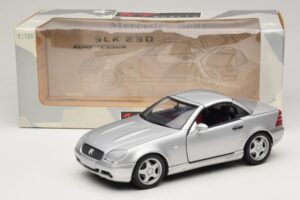Mercedes SLK230 R170 AMG Roadster Argento UT Models 1:18 26152 Pressofusione — immagine 8 di 8