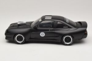 Opel Manta B Custom Nero Opaco Kenwood MCG 1:18 MCG18095 Pressofusione — immagine 3 di 6