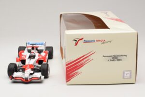 Panasonic Toyota Racing TF106 #11 J. Trulli 2006 Minichamps 1:18 AM59558L Pressofusione — immagine 6 di 7