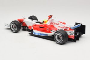 Panasonic Toyota Racing TF106 #12 R. Schumacher Presentation 2006 Minichamps 1:18 AM59553G Pressofusione — immagine 5 di 6