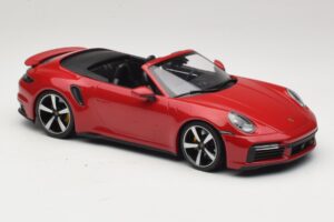 Porsche 911 992 Turbo S Cabriolet Rosso Scuro Minichamps 1:18 PORSCHE007 Pressofusione — immagine 4 di 6