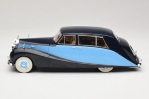 Rolls-Royce Silver Wraith Empress by Hooper Nero & Blu Scuro MCG 1:18 MCG18051 Pressofusione — immagine 3 di 6
