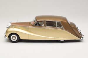 Rolls-Royce Silver Wraith Empress by Hooper Marrone & Oro MCG 1:18 MCG18000 Pressofusione — immagine 3 di 6