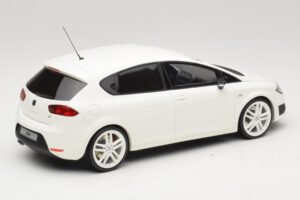 SEAT Leon Cupra R Mk2 Bianco Otto 1:18 OT1332 Resina — immagine 2 di 6