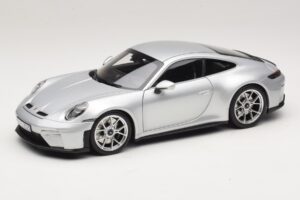 Porsche 911 992.2 GT3 Touring Package GT Silver Metallic Norev 1:18 187002 Pressofusione