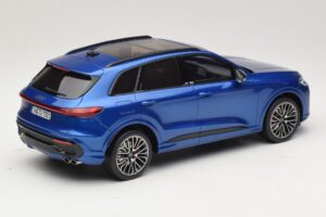 Audi SQ5 FY TFSI Ultra Blu Otto 1:18 OT1281 Resina — immagine 2 di 6
