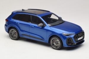 Audi SQ5 FY TFSI Ultra Blu Otto 1:18 OT1281 Resina — immagine 4 di 6