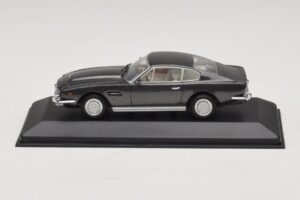 Aston Martin DBS On Her Majesty's Secret Service Scatola Di Ricambio Minichamps 1:43 436137600-R1 Pressofusione