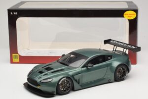 Aston Martin V12 Vantage GT3 Verde AUTOart 1:18 81306 Pressofusione — immagine 6 di 6